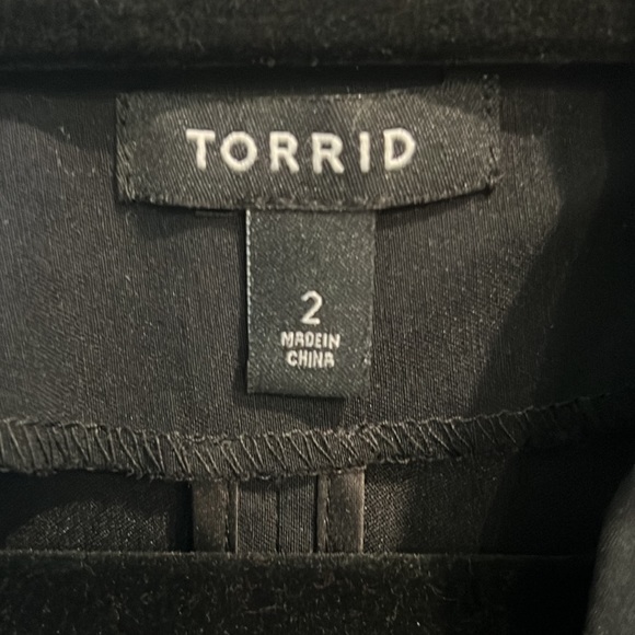 Women’s Torrid 3/4 Sleeve Blazer - Picture 3 of 6